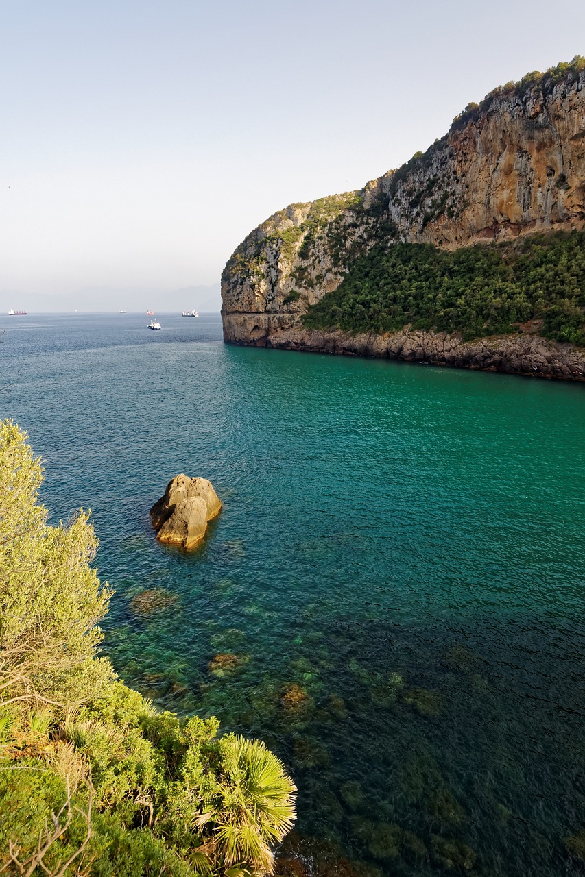 Skill Snacks: – Algeria: The Most Ridiculous Place On Earth…